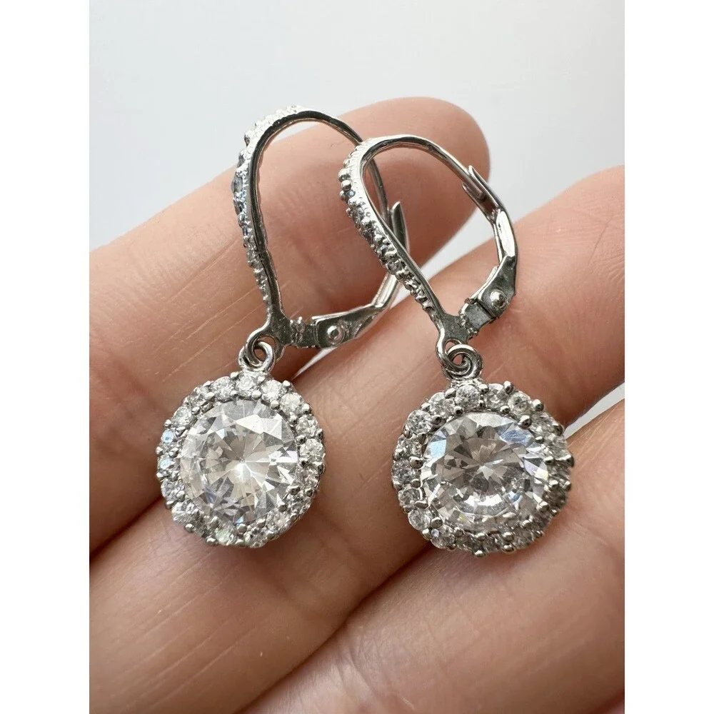 Unbranded sterling silver
